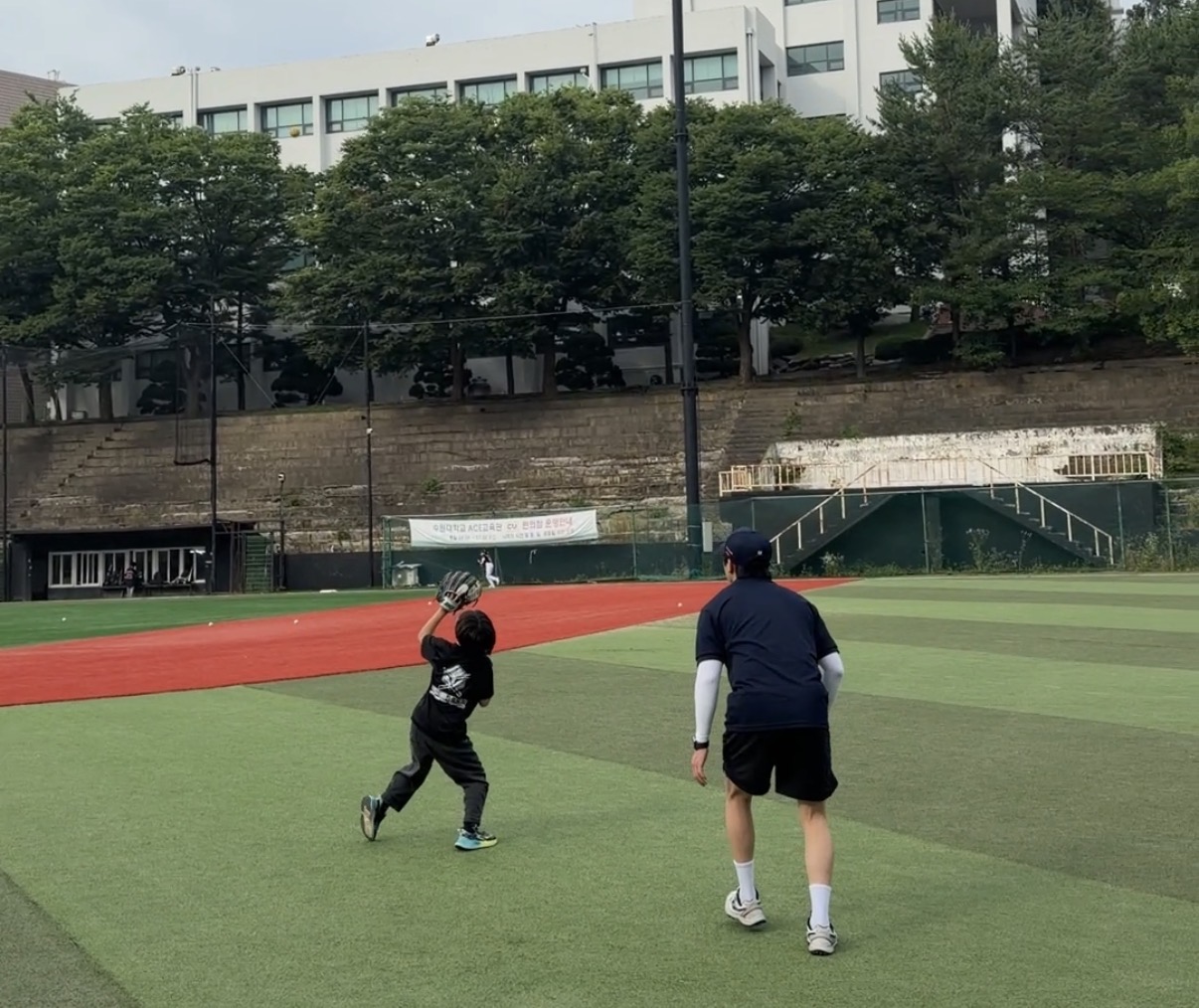 ACBA 야구장 수비 훈련